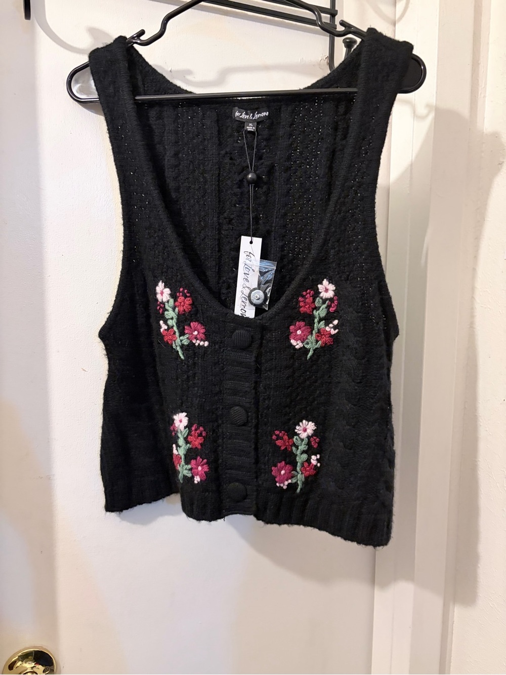 For Love And Lemons- size XL- soft knit vest top w/flowers, buttons. NWOT